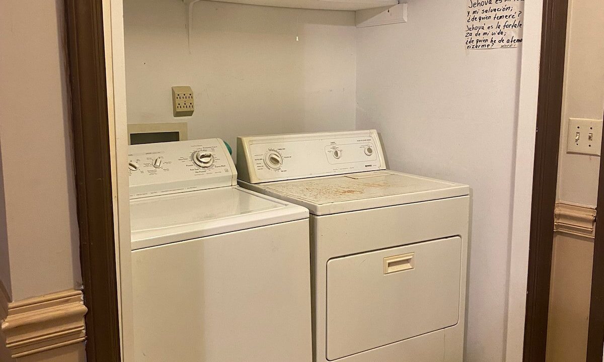 6fce481c-0f05-4410-a0f8-e9e1a983c2f6