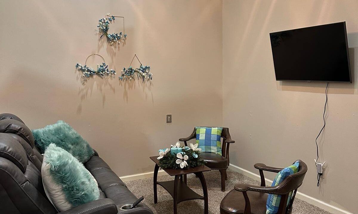 70ee4630-e483-4e11-826f-9c6d0e83e84f