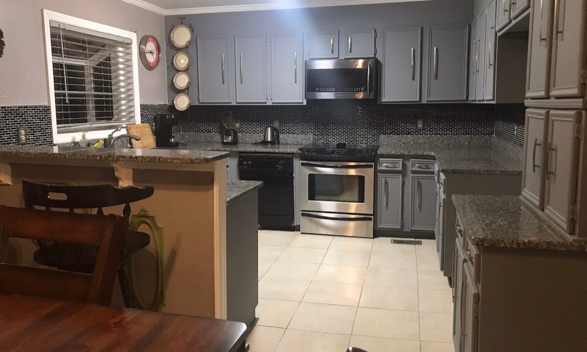 e7bc550b-d498-4f76-8cd3-e145de9c7b9d (1)